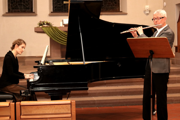 Kleines Konzert für Klavier und Flöte in der evangelischen Kirche