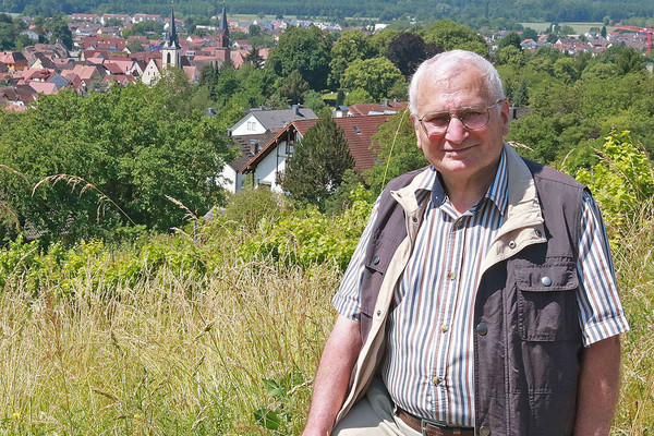 Klaus Geggus mit Ehrennadel des Arbeitskreis Heimatpflege ausgezeichnet
